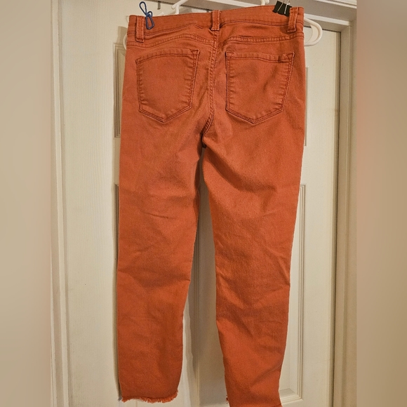 Time and Tru Mid-Rise Skinny. Size:6. - Picture 2 of 11